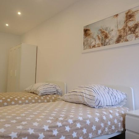 2 Zimmer Monteurswohnung Mit Kuche Und Bad Osnabrück Esterno foto